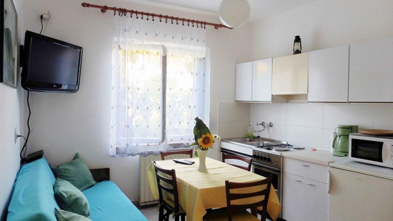 The Apartment With Air Conditioned Porec Exterior photo